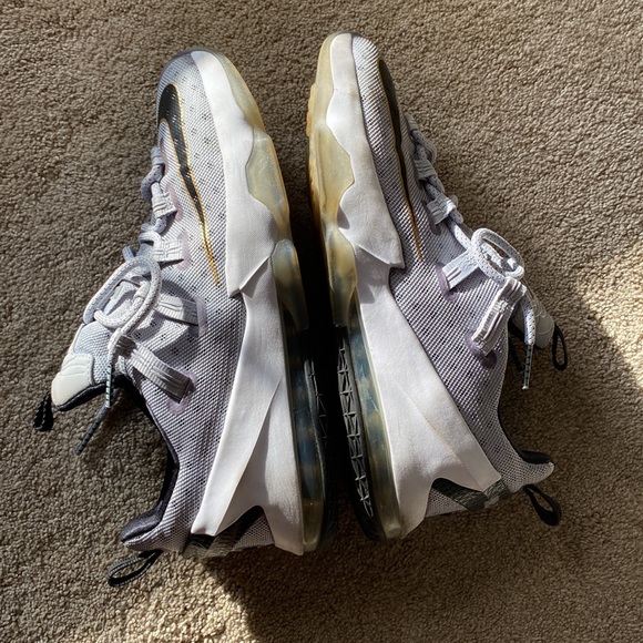 Gray and Black Type Sport Shoe - Picture 4 of 4